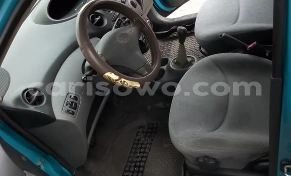 Ra Àlòkù Toyota Yaris Blue Ọkọ̀ in Cotonou ni Benin Ra Àlòkù Toyota Yaris Blue Ọkọ̀ in Cotonou ni Benin