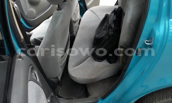 Ra Àlòkù Toyota Yaris Blue Ọkọ̀ in Cotonou ni Benin Ra Àlòkù Toyota Yaris Blue Ọkọ̀ in Cotonou ni Benin