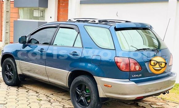 Sayi Na hannu Lexus RX 300 Blue Mota in Cotonou a Benin Sayi Na hannu Lexus RX 300 Blue Mota in Cotonou a Benin