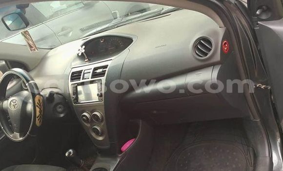 Sayi Na hannu Toyota Yaris Black Mota in Cotonou a Benin Sayi Na hannu Toyota Yaris Black Mota in Cotonou a Benin