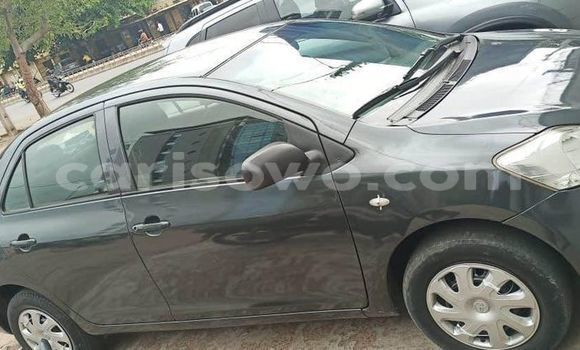 Sayi Na hannu Toyota Yaris Black Mota in Cotonou a Benin Sayi Na hannu Toyota Yaris Black Mota in Cotonou a Benin