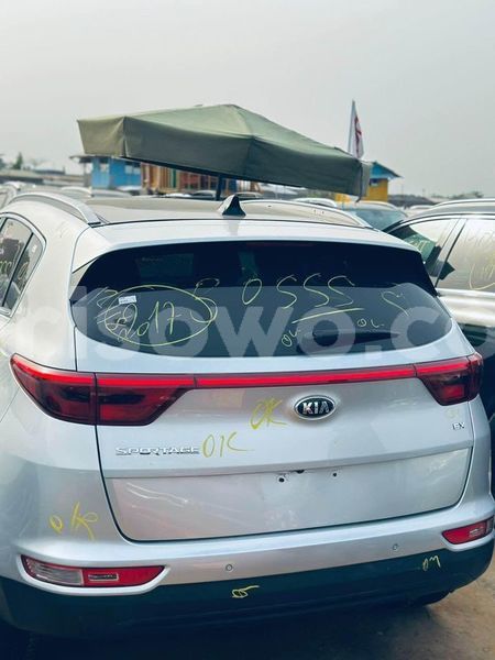 Big with watermark kia sportage benin cotonou 19405