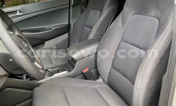 Sayi Na hannu Hyundai Tucson White Mota in Cotonou a Benin Sayi Na hannu Hyundai Tucson White Mota in Cotonou a Benin