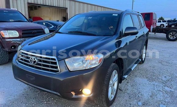 Sayi Na hannu Toyota Highlander Black Mota in Cotonou a Benin Sayi Na hannu Toyota Highlander Black Mota in Cotonou a Benin