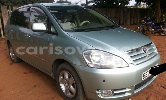 Acheter Occasion Voiture Toyota Avensis Verso Vert à Cotonou, Benin Acheter Occasion Voiture Toyota Avensis Verso Vert à Cotonou, Benin