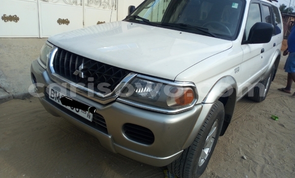 Sayi Na hannu Mitsubishi Montero Sport White Mota in Cotonou a Benin Sayi Na hannu Mitsubishi Montero Sport White Mota in Cotonou a Benin