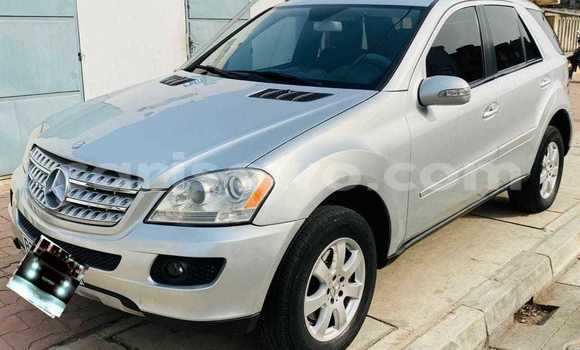 Sayi Na hannu Mercedes-Benz ML–Class Sauran Mota in Cotonou a Benin Sayi Na hannu Mercedes-Benz ML–Class Sauran Mota in Cotonou a Benin