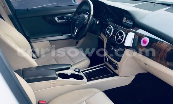 Sayi Na hannu Mercedes-Benz GLK–Class White Mota in Cotonou a Benin Sayi Na hannu Mercedes-Benz GLK–Class White Mota in Cotonou a Benin