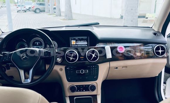 Sayi Na hannu Mercedes-Benz GLK–Class White Mota in Cotonou a Benin Sayi Na hannu Mercedes-Benz GLK–Class White Mota in Cotonou a Benin