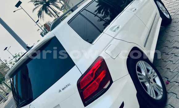 Sayi Na hannu Mercedes-Benz GLK–Class White Mota in Cotonou a Benin Sayi Na hannu Mercedes-Benz GLK–Class White Mota in Cotonou a Benin