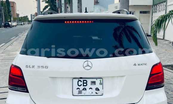 Sayi Na hannu Mercedes-Benz GLK–Class White Mota in Cotonou a Benin Sayi Na hannu Mercedes-Benz GLK–Class White Mota in Cotonou a Benin