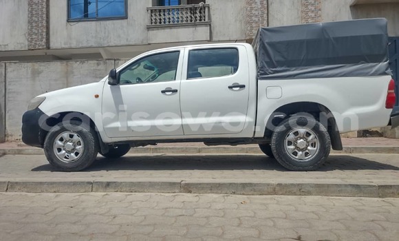 Acheter Occasion Voiture Toyota Hilux Blanc à Cotonou, Benin Acheter Occasion Voiture Toyota Hilux Blanc à Cotonou, Benin