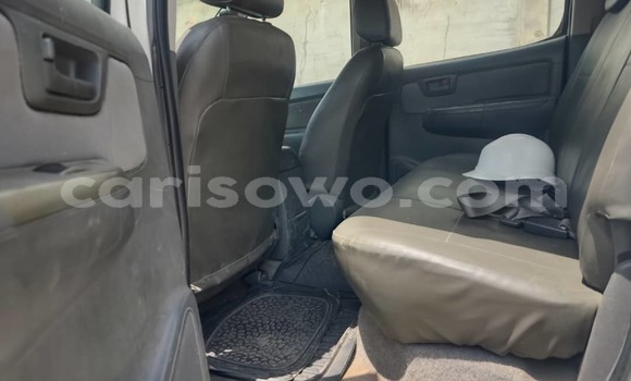 Acheter Occasion Voiture Toyota Hilux Blanc à Cotonou, Benin Acheter Occasion Voiture Toyota Hilux Blanc à Cotonou, Benin