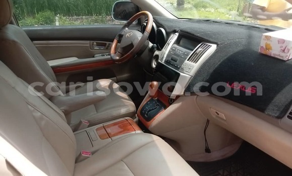 Acheter Occasion Voiture Lexus RX 330 Blanc à Cotonou, Benin Acheter Occasion Voiture Lexus RX 330 Blanc à Cotonou, Benin
