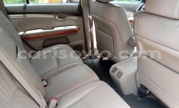 Acheter Occasion Voiture Lexus RX 330 Blanc à Cotonou, Benin Acheter Occasion Voiture Lexus RX 330 Blanc à Cotonou, Benin