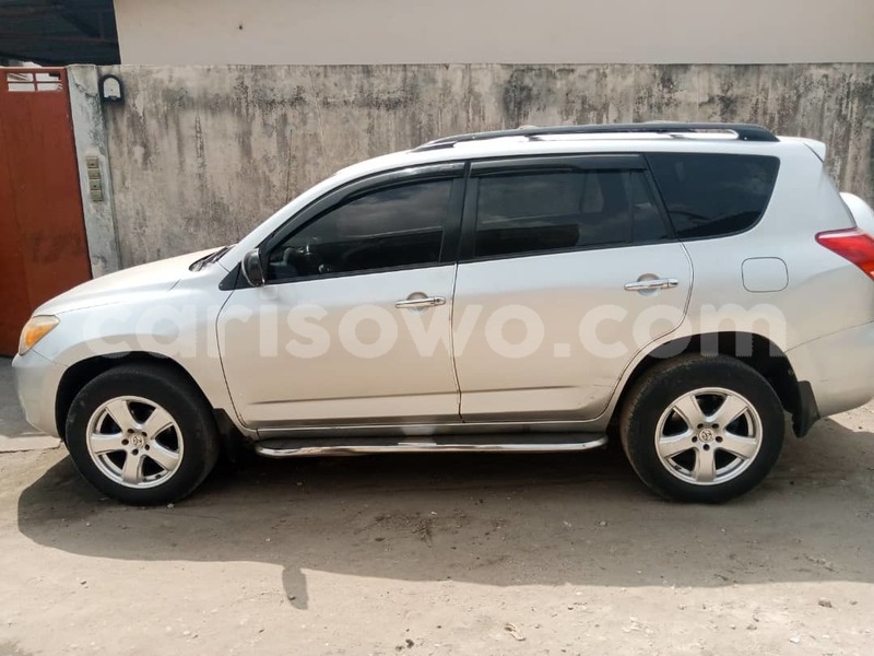 Big with watermark toyota rav4 benin cotonou 19461