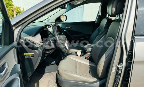 Sayi Na hannu Hyundai Santa Fe Azurfa Mota in Abomey Calavi a Benin Sayi Na hannu Hyundai Santa Fe Azurfa Mota in Abomey Calavi a Benin