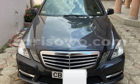 Buy Used Mercedes-Benz E–Class Black Car in Cotonou in Benign Buy Used Mercedes-Benz E–Class Black Car in Cotonou in Benign