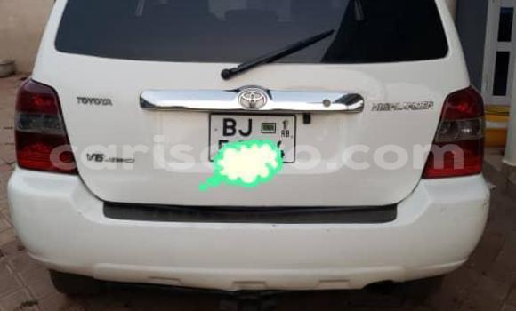 Sayi Na hannu Toyota Highlander White Mota in Cotonou a Benin
