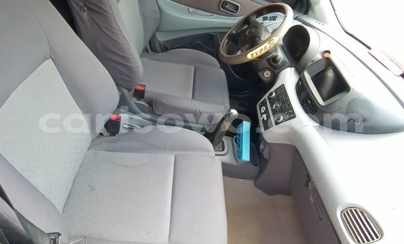 Acheter Occasion Voiture Nissan Almera Tino Gris à Cotonou, Benin Acheter Occasion Voiture Nissan Almera Tino Gris à Cotonou, Benin