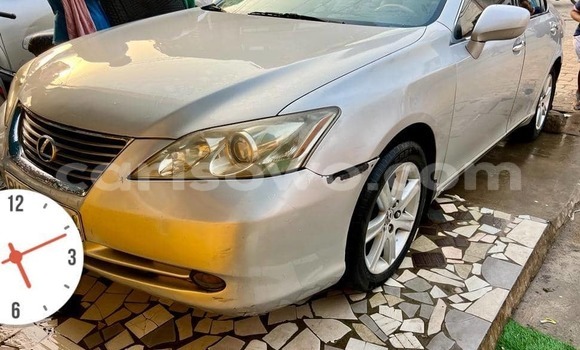 Acheter Occasion Voiture Lexus ES Marron à Cotonou, Benin Acheter Occasion Voiture Lexus ES Marron à Cotonou, Benin