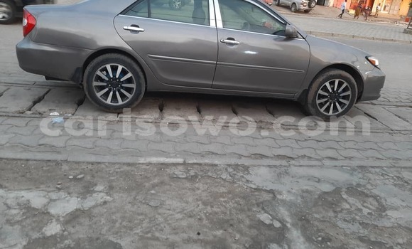Acheter Occasion Voiture Toyota Camry Gris à Cotonou, Benin Acheter Occasion Voiture Toyota Camry Gris à Cotonou, Benin
