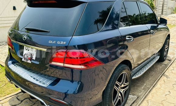 Acheter Occasion Voiture Mercedes-Benz GLE Bleu à Cotonou, Benin Acheter Occasion Voiture Mercedes-Benz GLE Bleu à Cotonou, Benin