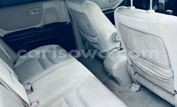 Buy Used Toyota Highlander Beige Car in Cotonou in Benign Buy Used Toyota Highlander Beige Car in Cotonou in Benign
