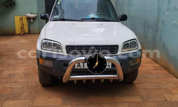 Acheter Occasion Voiture Toyota RAV4 Bleu à Cotonou, Benin Acheter Occasion Voiture Toyota RAV4 Bleu à Cotonou, Benin