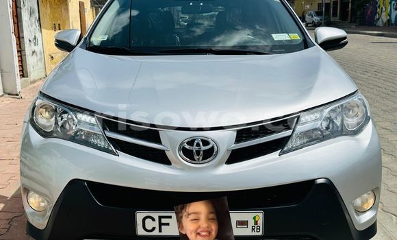 Sayi Na hannu Toyota RAV4 Azurfa Mota in Cotonou a Benin