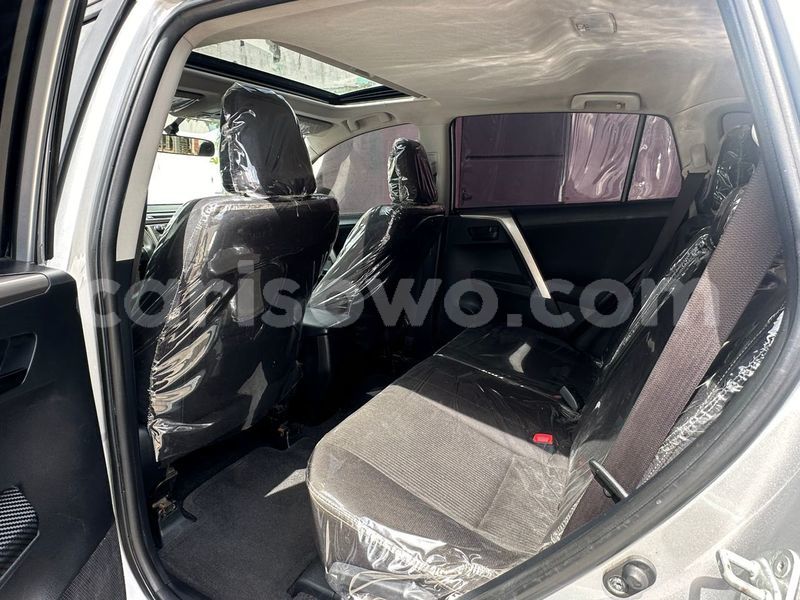 Big with watermark toyota rav4 benin cotonou 19558