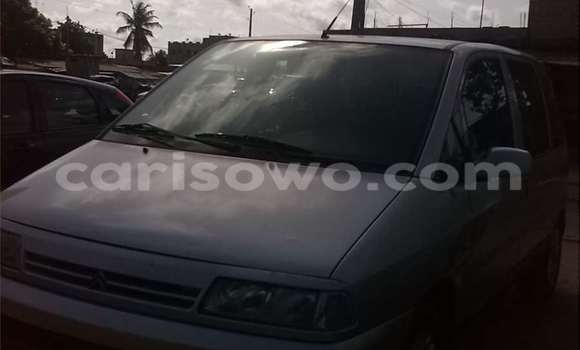 Ra Àlòkù Citroen 2CV Silver Ọkọ̀ in Cotonou ni Benin Ra Àlòkù Citroen 2CV Silver Ọkọ̀ in Cotonou ni Benin