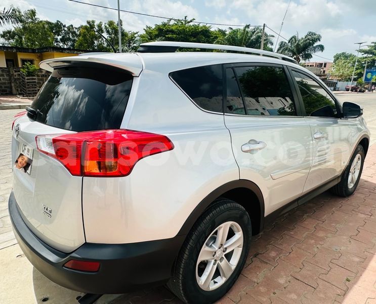 Big with watermark toyota rav4 benin cotonou 19558