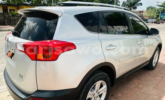 Ra Àlòkù Toyota RAV4 Silver Ọkọ̀ in Cotonou ni Benin Ra Àlòkù Toyota RAV4 Silver Ọkọ̀ in Cotonou ni Benin