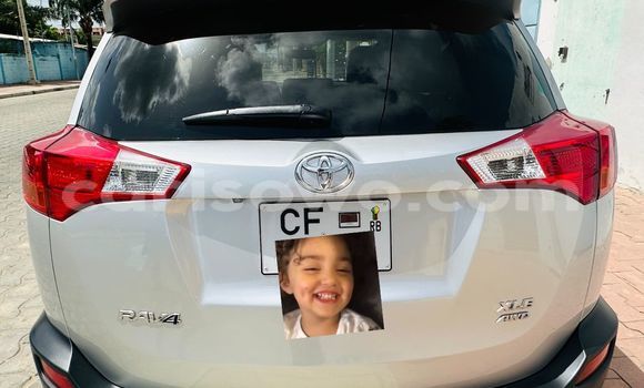 Ra Àlòkù Toyota RAV4 Silver Ọkọ̀ in Cotonou ni Benin Ra Àlòkù Toyota RAV4 Silver Ọkọ̀ in Cotonou ni Benin