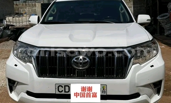 Acheter Occasion Voiture Toyota Prado Blanc à Cotonou, Benin Acheter Occasion Voiture Toyota Prado Blanc à Cotonou, Benin