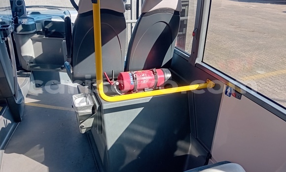 Acheter Occasion Utilitaire DAF CF Rouge à Cotonou, Benin Acheter Occasion Utilitaire DAF CF Rouge à Cotonou, Benin