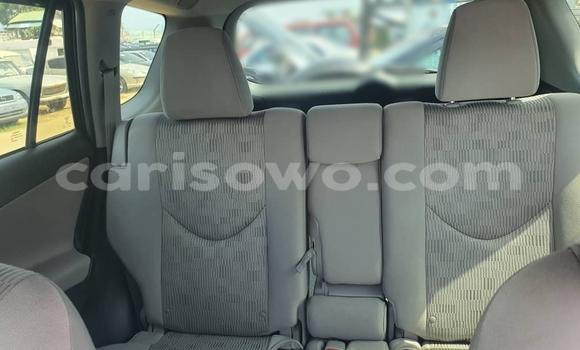 Ra Àlòkù Toyota RAV4 Black Ọkọ̀ in Porto Novo ni Benin Ra Àlòkù Toyota RAV4 Black Ọkọ̀ in Porto Novo ni Benin