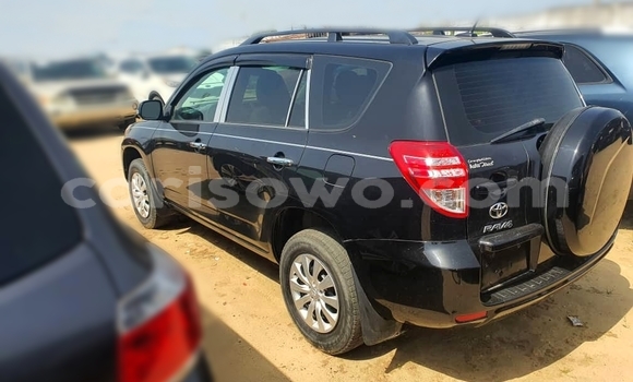 Ra Àlòkù Toyota RAV4 Black Ọkọ̀ in Porto Novo ni Benin Ra Àlòkù Toyota RAV4 Black Ọkọ̀ in Porto Novo ni Benin