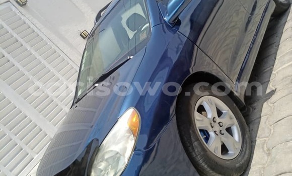 Ra Àlòkù Toyota Matrix Blue Ọkọ̀ in Cotonou ni Benin