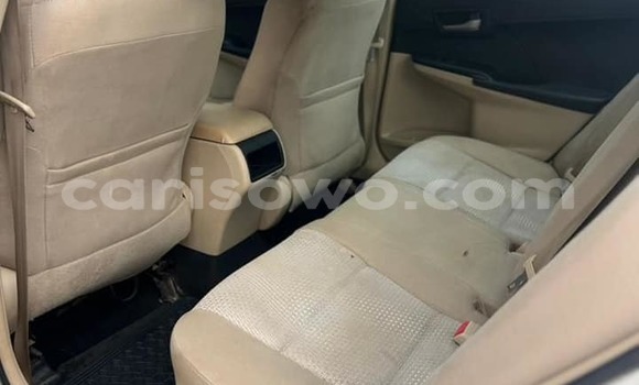 Ra Àlòkù Toyota Camry funfun Ọkọ̀ in Cotonou ni Benin Ra Àlòkù Toyota Camry funfun Ọkọ̀ in Cotonou ni Benin