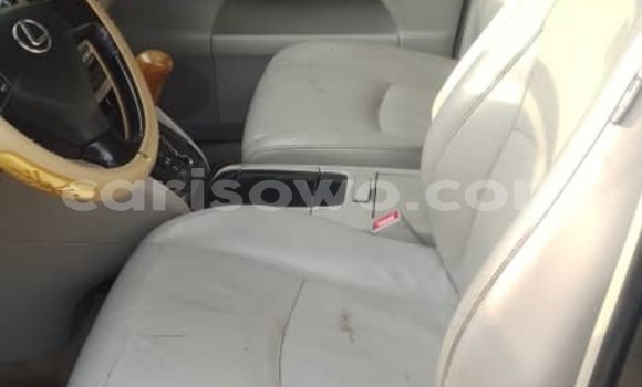 Ra Àlòkù Lexus RX 330 Silver Ọkọ̀ in Cotonou ni Benin Ra Àlòkù Lexus RX 330 Silver Ọkọ̀ in Cotonou ni Benin