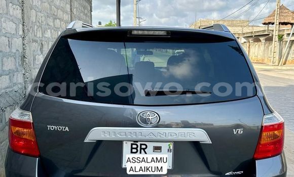 Sayi Na hannu Toyota Highlander Azurfa Mota in Cotonou a Benin Sayi Na hannu Toyota Highlander Azurfa Mota in Cotonou a Benin