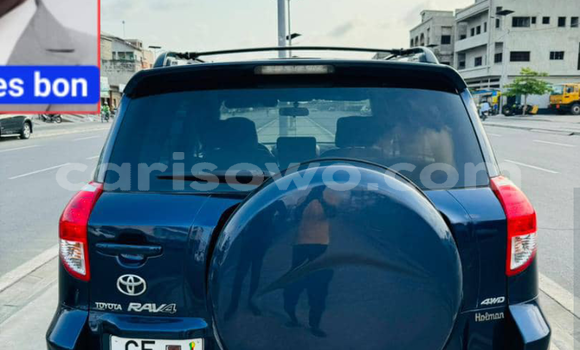 Ra Àlòkù Toyota RAV4 Blue Ọkọ̀ in Porto Novo ni Benin