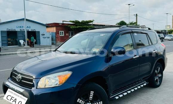 Sayi Na hannu Toyota RAV4 Blue Mota in Abomey Calavi a Benin Sayi Na hannu Toyota RAV4 Blue Mota in Abomey Calavi a Benin