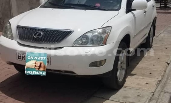 Sayi Na hannu Lexus RX 330 White Mota in Cotonou a Benin Sayi Na hannu Lexus RX 330 White Mota in Cotonou a Benin