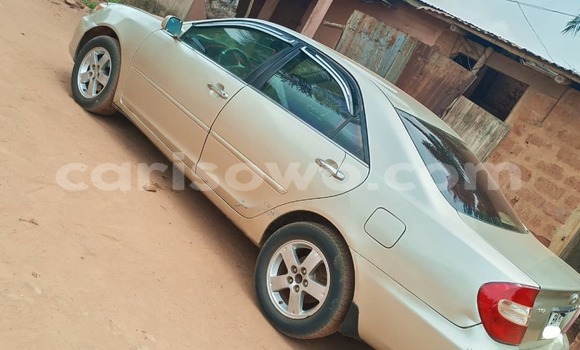 Sayi Na hannu Toyota Camry Azurfa Mota in Cotonou a Benin Sayi Na hannu Toyota Camry Azurfa Mota in Cotonou a Benin