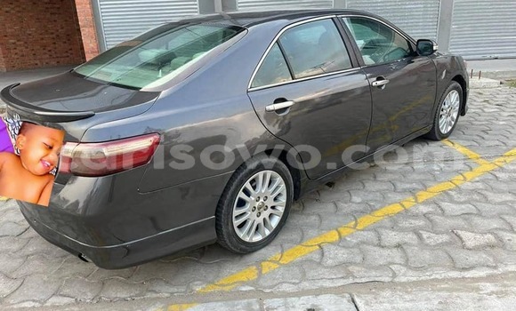 Ra Àlòkù Toyota Camry Silver Ọkọ̀ in Cotonou ni Benin Ra Àlòkù Toyota Camry Silver Ọkọ̀ in Cotonou ni Benin