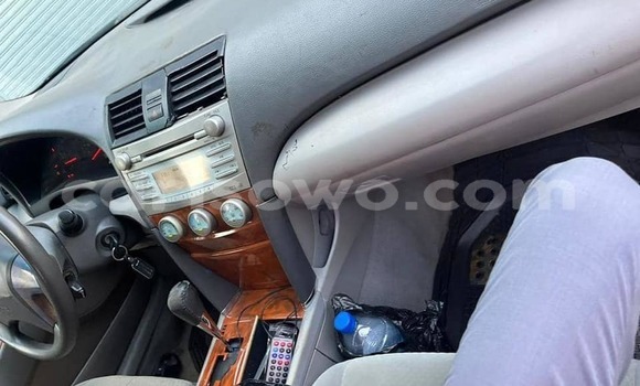 Ra Àlòkù Toyota Camry Silver Ọkọ̀ in Cotonou ni Benin Ra Àlòkù Toyota Camry Silver Ọkọ̀ in Cotonou ni Benin