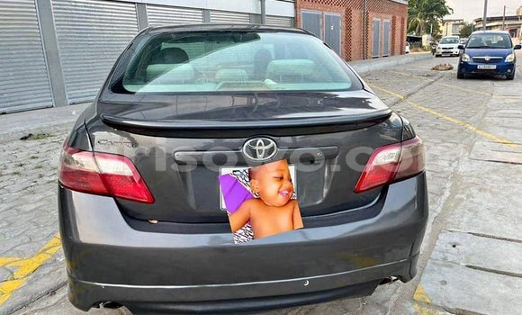 Ra Àlòkù Toyota Camry Silver Ọkọ̀ in Cotonou ni Benin Ra Àlòkù Toyota Camry Silver Ọkọ̀ in Cotonou ni Benin